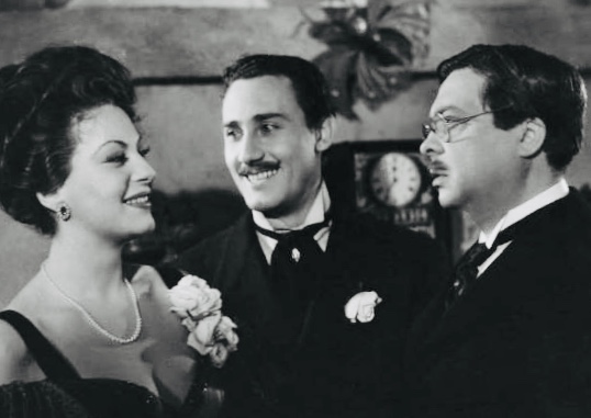 Aldo Fabrizi, Yvonne Sanson, and Alberto Sordi in Flesh Will Surrender (1947)