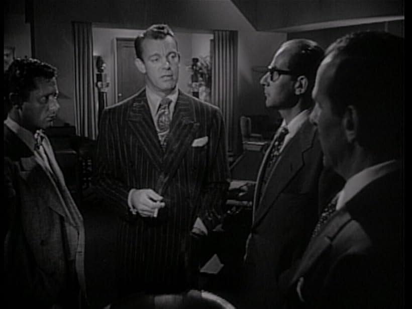 Dennis O'Keefe and Alfred Ryder in T-Men (1947)