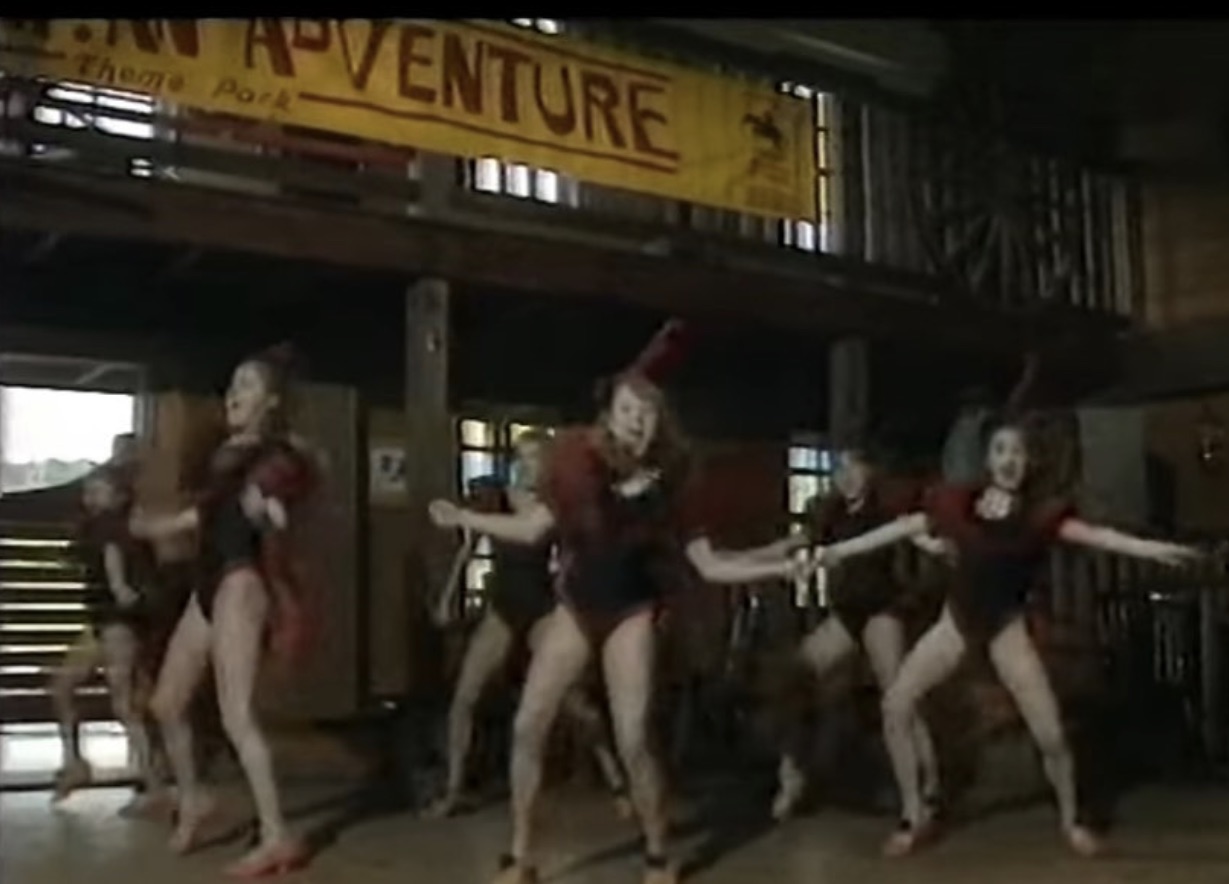 Abbie Shilling, Cassie Shilling, Sarah-Lee Stone, Kelly Rossiter, Claire Stock, and Tiffany Reed in Emu's Wide World (1987)