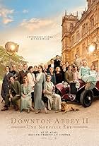 Elizabeth McGovern, Maggie Smith, Imelda Staunton, Hugh Bonneville, Jim Carter, Raquel Cassidy, Brendan Coyle, Hugh Dancy, Kevin Doyle, Joanne Froggatt, Phyllis Logan, Lesley Nicol, Douglas Reith, Dominic West, Penelope Wilton, Allen Leech, Robert James-Collier, Michelle Dockery, Harry Hadden-Paton, Laura Haddock, Sophie McShera, Tuppence Middleton, Laura Carmichael, and Michael Fox in Downton Abbey 2: Une nouvelle ère (2022)