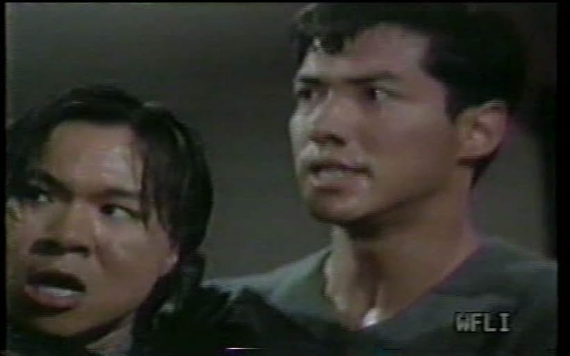 Still of Chi Muoi Lo and russell Wong in Vanishing Son