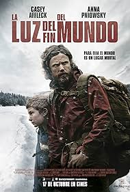 Casey Affleck and Anna Pniowsky in La luz del fin del mundo (2019)