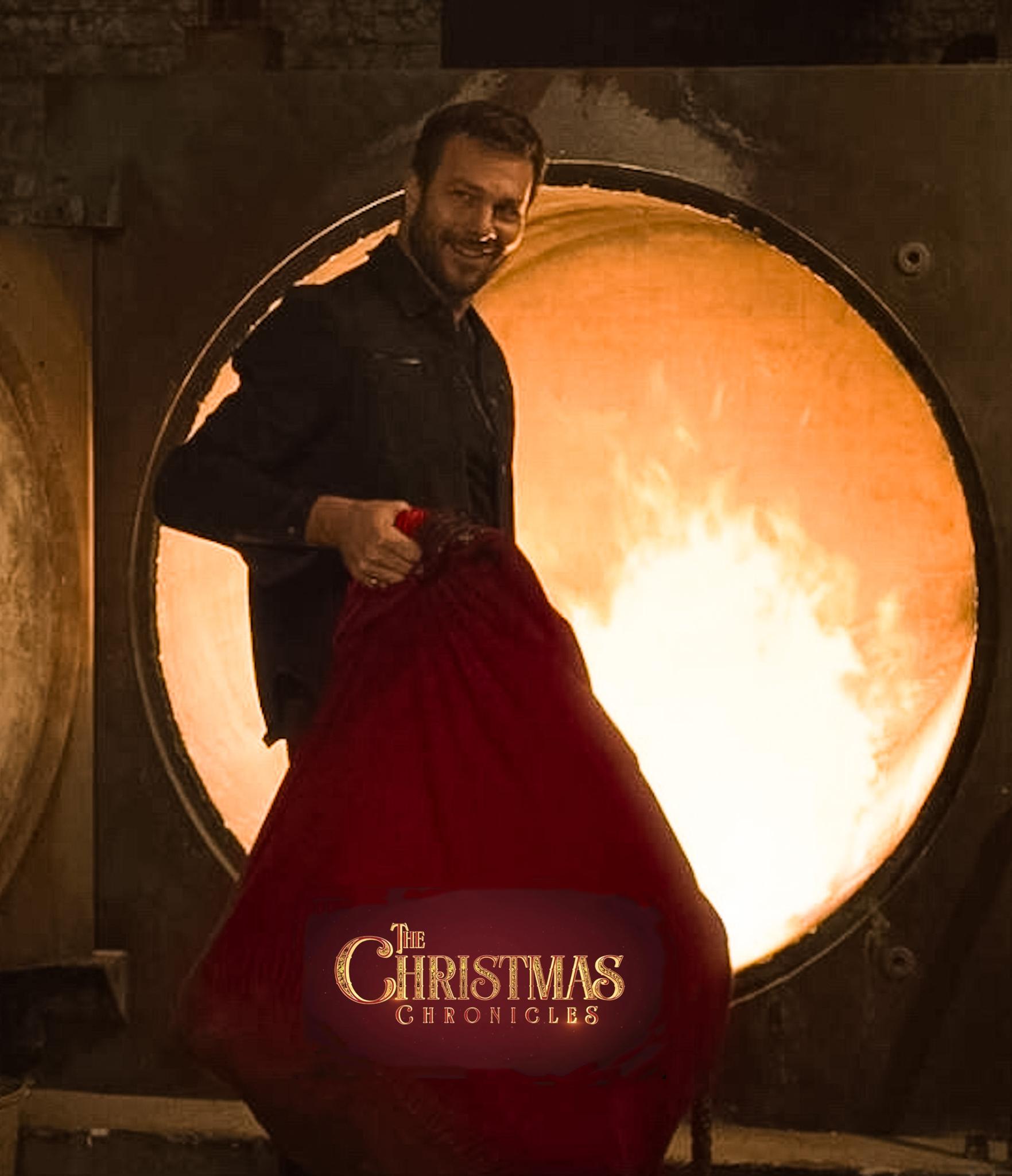 Jeff Teravainen as Vincent in THe Christmas Chronicles