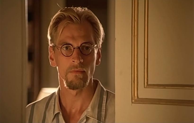 Julian Sands in Mario et le Magicien (1994)