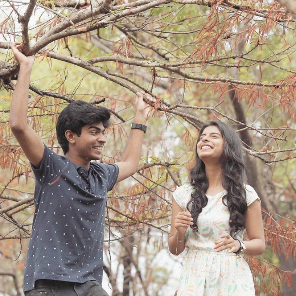 Thomas Mathew and Siddhi Mahajankatti in Aanandam (2016)