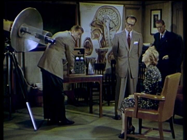 George Eldredge, Madge Kennedy, Kent Smith, and Harvey Stephens in Scienza e fantasia (1955)