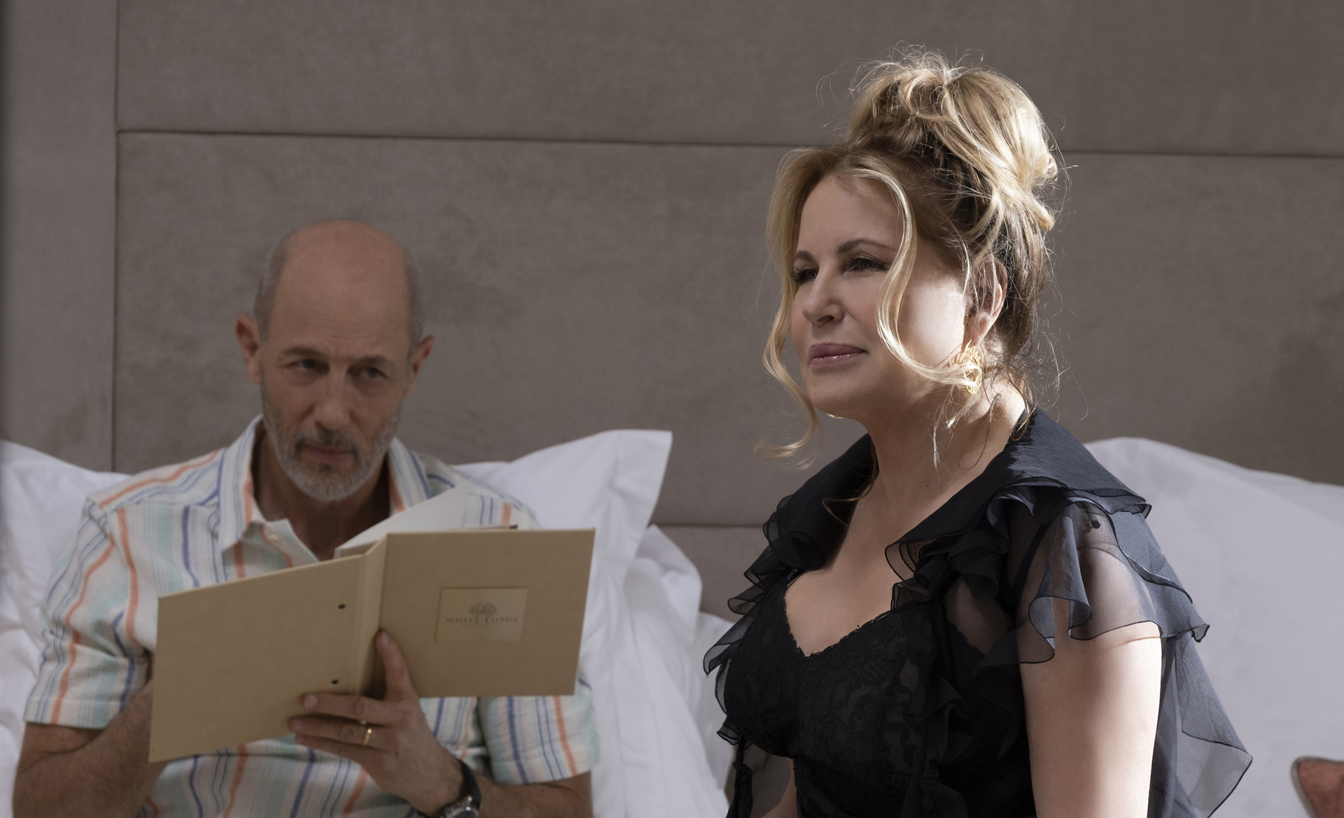 Jennifer Coolidge and Jon Gries in The White Lotus (2021)