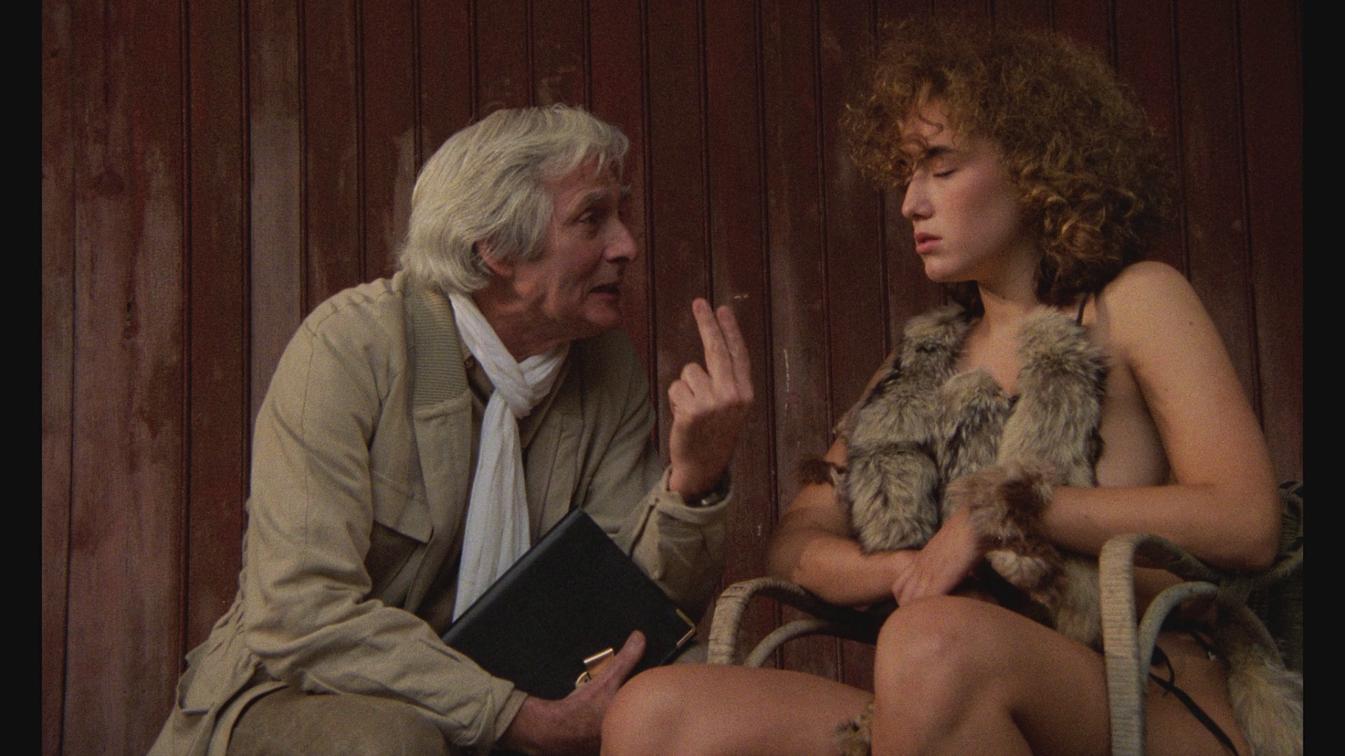 Analía Ivars and Olivier Mathot in Les amazones du temple d'or (1986)