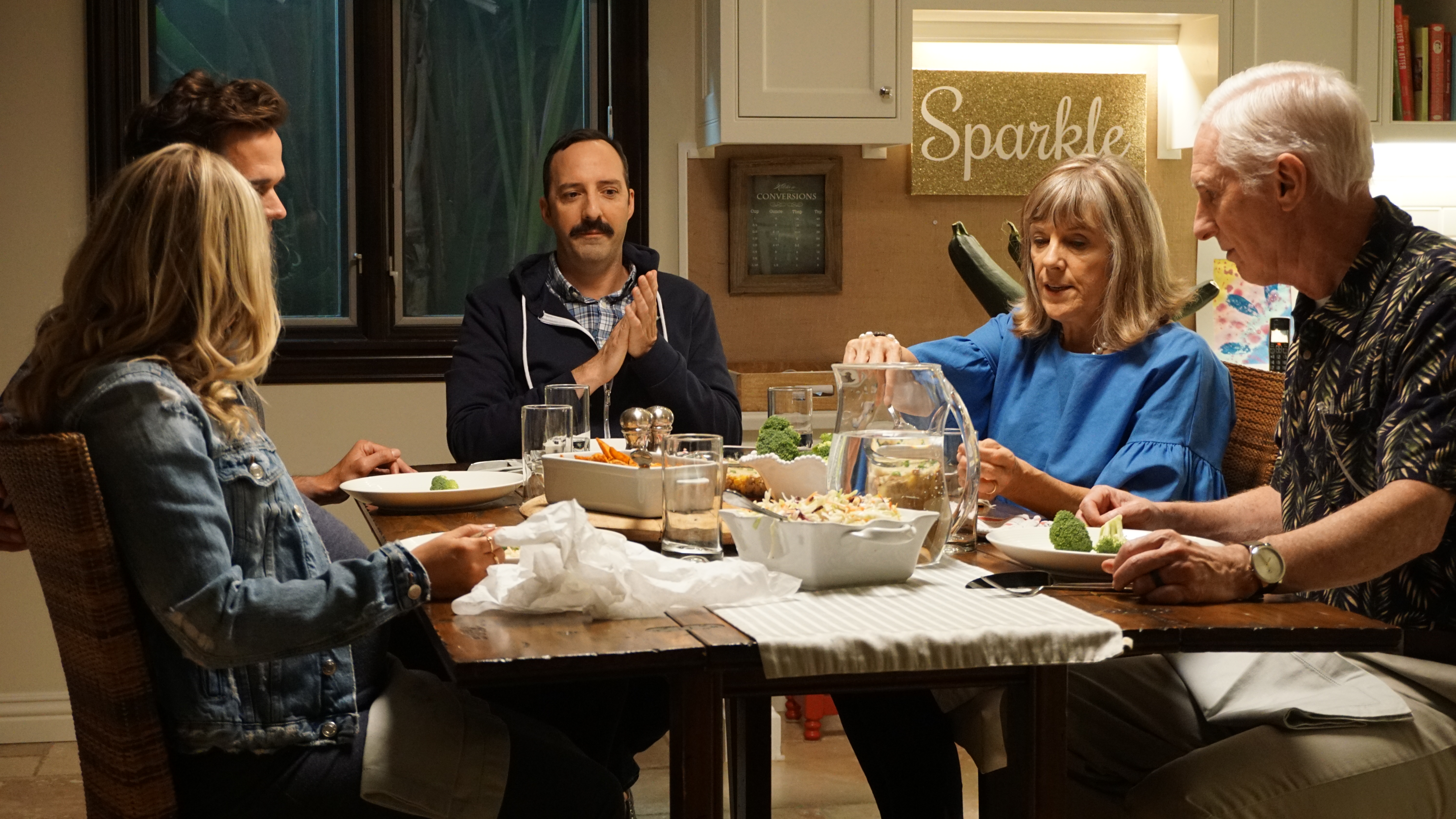 Elisha Cuthbert, Tony Hale, Mimi Kennedy, Phil Reeves, and David Walton in Eat Wheaties! (2020)