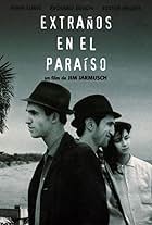 Extraños en el paraíso