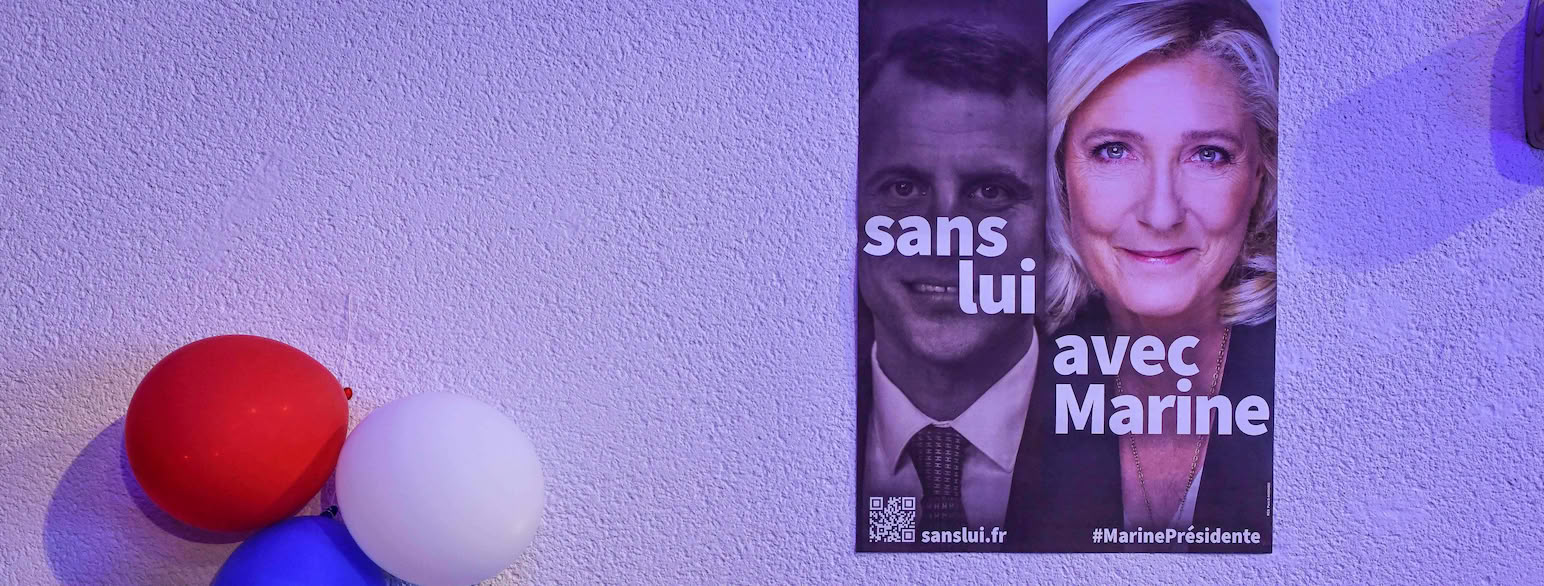 Valgplakat for Rassemblement Nationals kandidat, Marine le Pen, ved det franske præsidentvalg i 2022