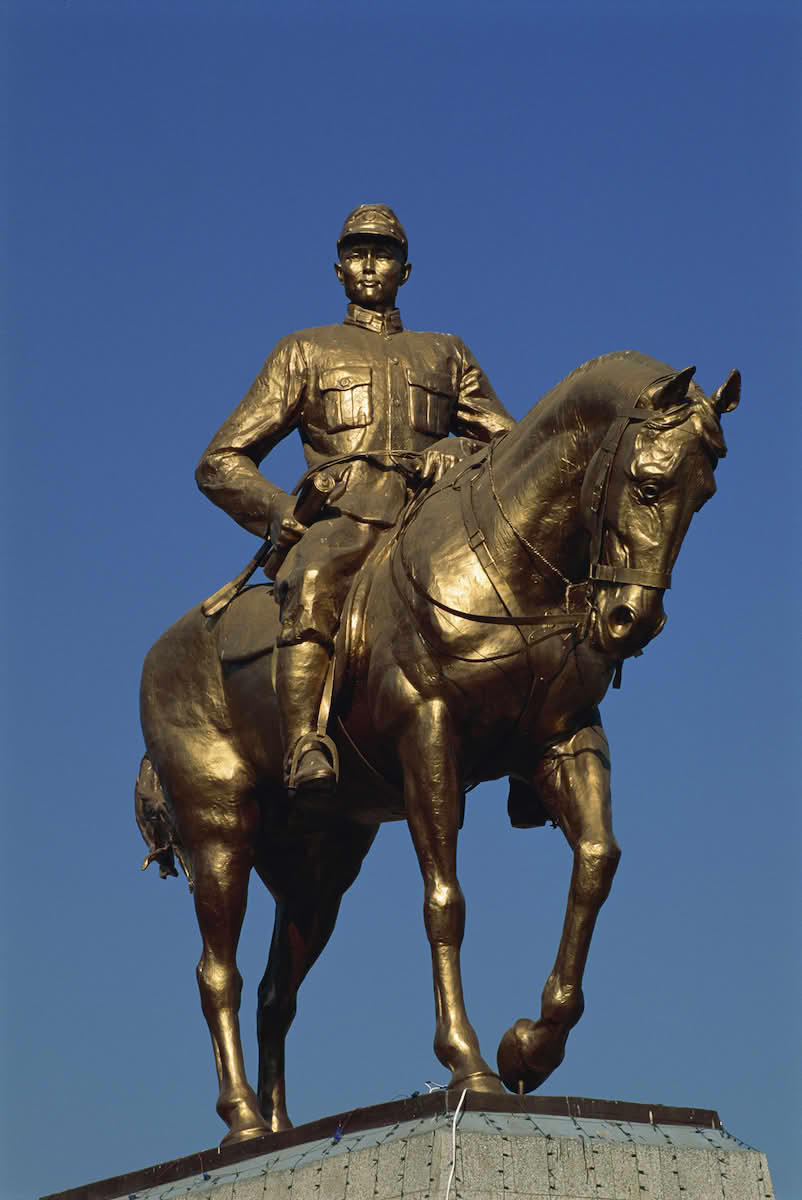 Statue af Aung San