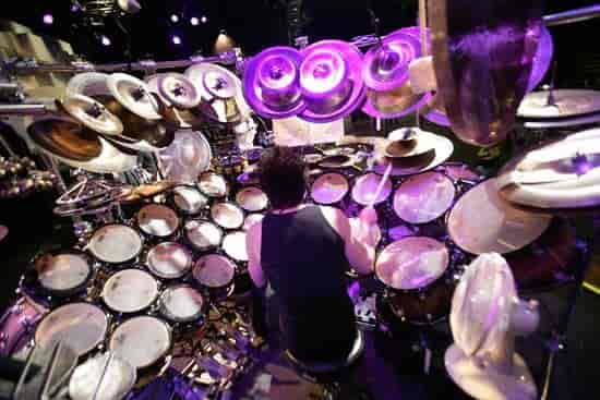 Terry Bozzio med sitt ekstrem-trommesett.