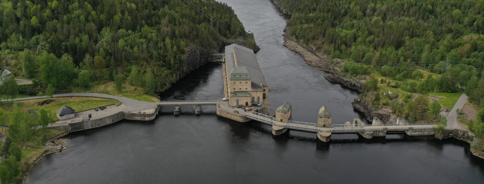 Solbergfoss sett fra luften i mai 2020