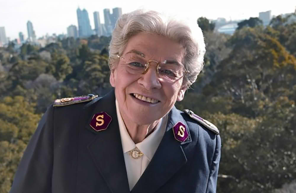 Eva Burrows