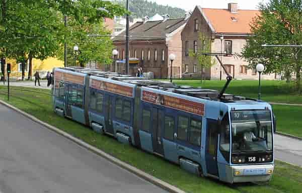 En av Oslos italienske trikker, levert mellom 1999 og 2004