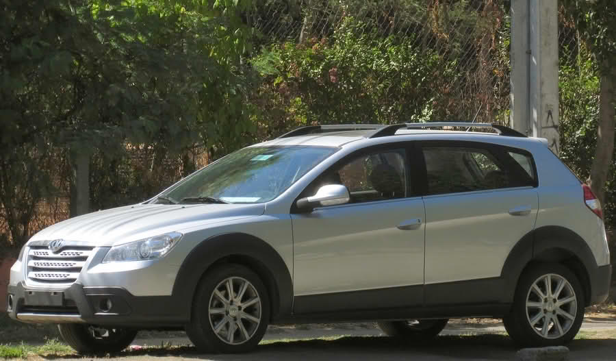 Dongfeng DFM H30 Cross 1.6 Noble, 2015-modell