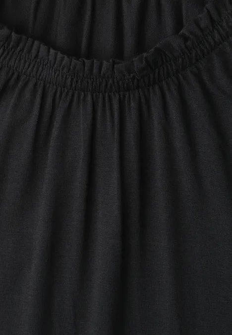 Knielange jersey jurk met ronde hals Black Zwarte stof met elastische, geplooide ronde halslijn.
