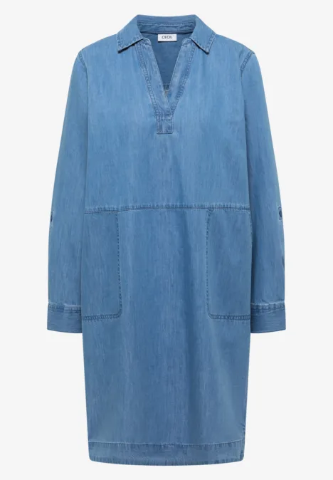 Knielange jurk in denimlook mid blue wash Loszittende lichtblauwe spijkerjurk met V-hals, overhemdkraag, lange mouwen en opgestikte zakken