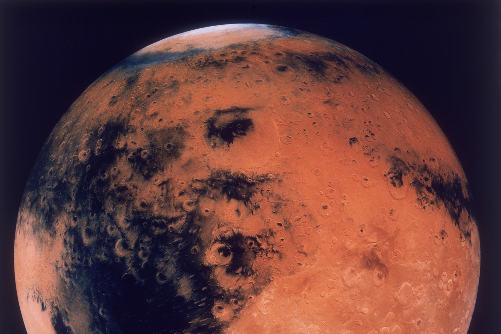 Moon or Mars? The US Might Face a Tough Choice for Future Missions