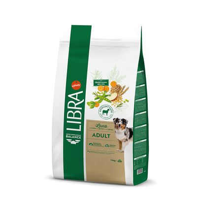 Libra Adult alimento para perros con cordero, receta mediterránea. El envase muestra verduras y cereales. Peso: 14 kg. Con soporte digestivo y 24% de proteína.