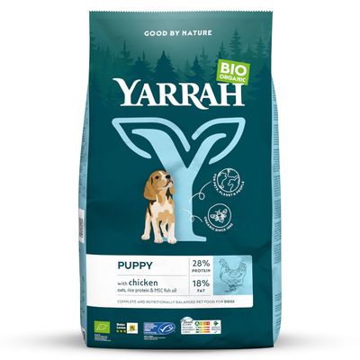 Yarrah Bio Organic kölyökkutya száraztáp csirkével, zabbal, rizsfehérjével és MSC halolajjal. 28% fehérje, 18% zsír. Tanúsítványok: EU-bio, MSC, mesterséges adalékok nélkül.