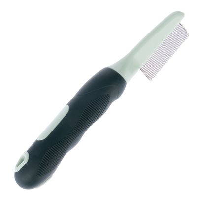 Finomfogú fésű ergonomikus nyéllel, fekete-fehér design.