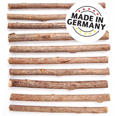 10 prirodnih drvenih štapića, Made in Germany. Certifikat sa zvjezdicama i natpisom 'Made in Germany'.