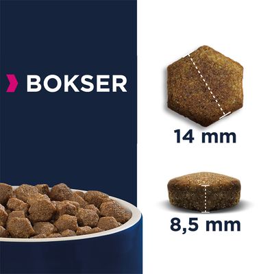 Karma dla psa rasy bokser; widoczne granulki w misce oraz przekrój: średnica 14 mm, wysokość 8,5 mm. Widoczny napis: BOKSER.