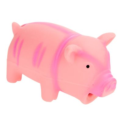 Dos juguetes para perros con forma de cerdo, uno rosa y otro marrón, ambos de material plástico. El cerdo marrón tiene un aro metálico visible en la nariz.