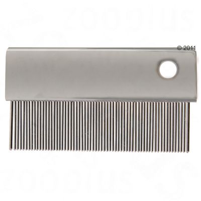 Metal comb with fine teeth and plastic handle, suitable for precise combing. Handle with hole for hanging.