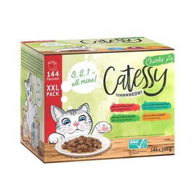 Catessy XXL csomag 144 tasakkal. Fajták: marha & máj, vad & szárnyas, borjú & pulyka, ASC-lazac & pisztráng. Falatok szószban. ASC tanúsítvánnyal. Tálalási javaslat látható.