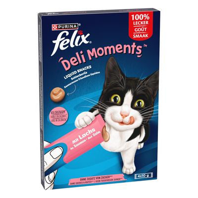 Purina Felix Deli Moments folyékony snack, 4x10g, csirkével. A csomagoláson egy fekete-fehér macska és egy snacktasak látható.