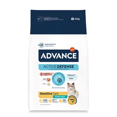 Advance Active Defense Sensitive Care Sterilized para gatos, 1,5 kg. Texto visible: Microbiota sana, con ingredientes científicamente probados. Imagen de un gato en el envase.