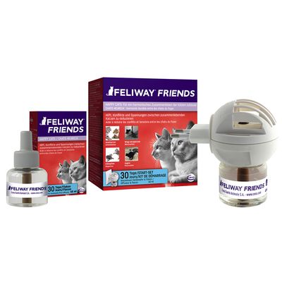 FELIWAY FRIENDS zestaw startowy: opakowanie, dyfuzor i wkład 48 ml. Widoczne koty na opakowaniu oraz tekst: 30 Tage/START-SET, Happy Cats, hilft Konflikte und Spannungen zu reduzieren.