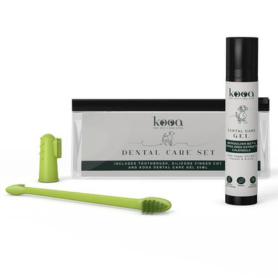 kooa Dental Care Set z szczoteczką do zębów, silikonową nakładką na palec i kooa Dental Care Gel 50ml. Z Mikrosilber BG™, ekstraktem z nasion cytrusów, nagietkiem i wegańskim smakiem kurczaka.