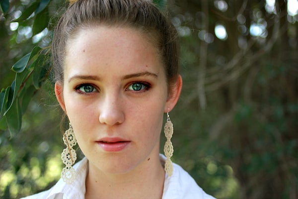 Handmade earrings with lace