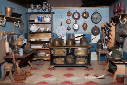dolls-kitchen-546966__340