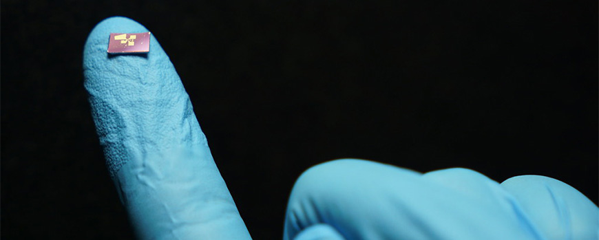 Spectrometer with size of a grain of sand.