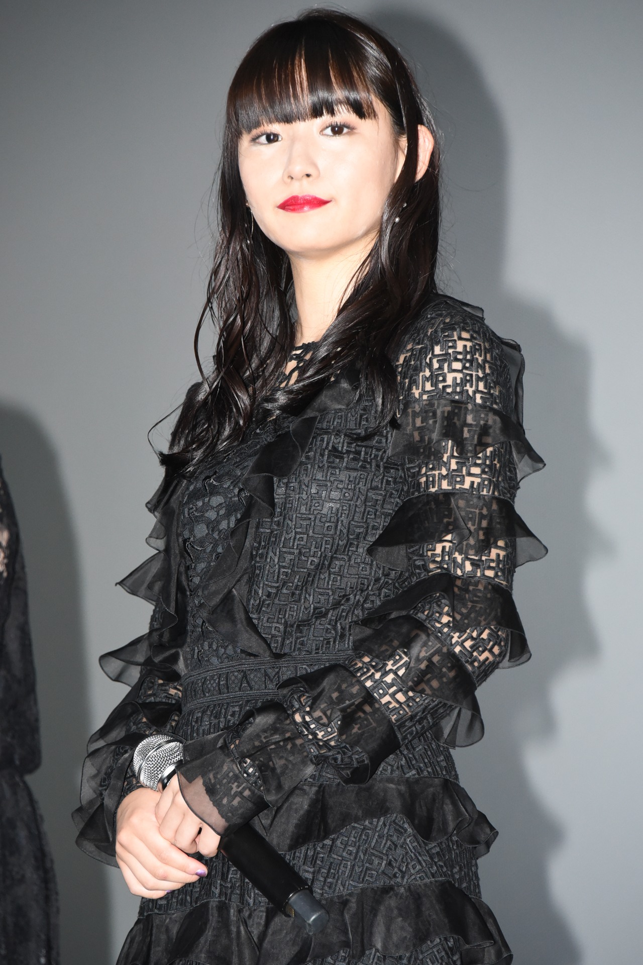 浅川梨奈