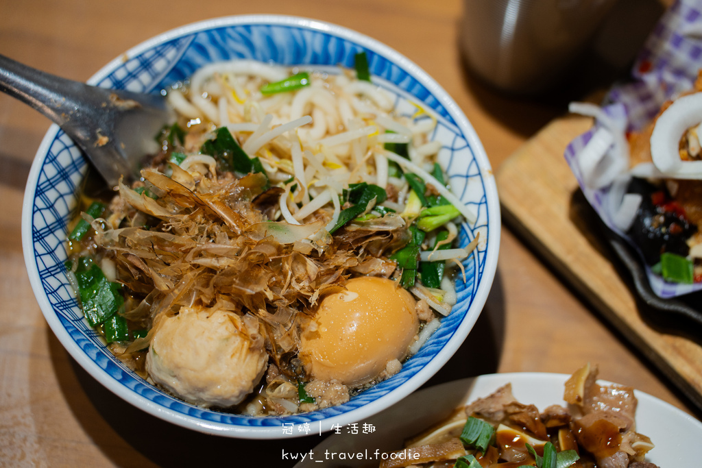 【台東榕樹下米苔目】噴香爆料米苔目，台東必吃美食，飄香近半載