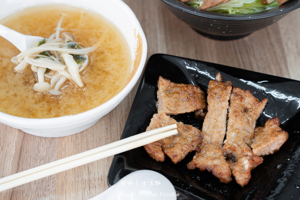 花蓮玉里美食_Yuli日式咖哩蛋包飯，隱藏版噴香烤肉、炸排骨