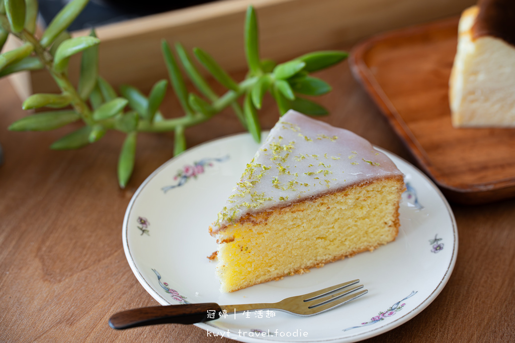 花蓮玉里咖啡廳_22號豆倉，碾米廠喝精品手沖，工業風插座Wi