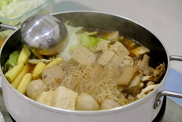 鄉野羊肉爐三款湯頭大評比｜藥膳、清燉、胡椒齊上陣，宅配美食輕