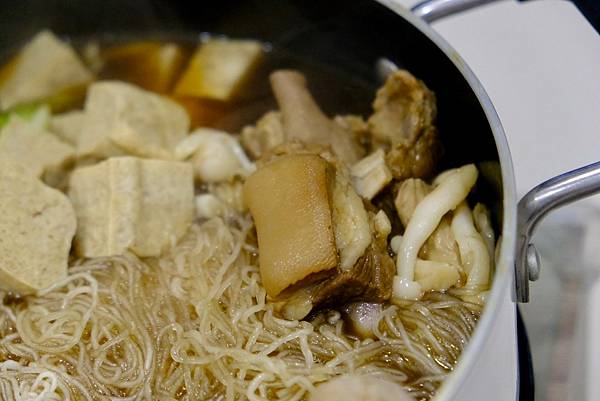 鄉野羊肉爐三款湯頭大評比｜藥膳、清燉、胡椒齊上陣，宅配美食輕