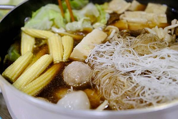 鄉野羊肉爐三款湯頭大評比｜藥膳、清燉、胡椒齊上陣，宅配美食輕