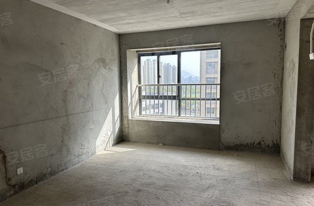 公园道御湖3室2厅143㎡66.8万二手房图片
