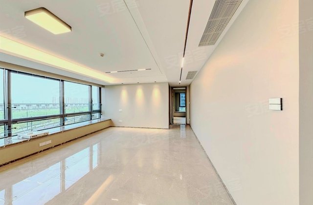 桂冠东方城一区3室2厅140.21㎡650万二手房图片
