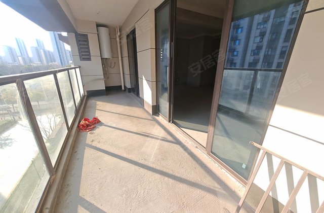 金大地珑璋台3室2厅130㎡115万二手房图片