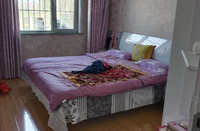 固原光耀和玺3室2厅128㎡83万二手房图片
